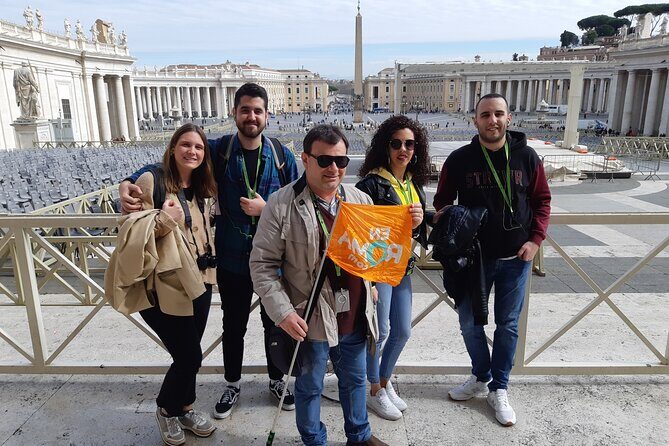 Guided tour of the Vatican Museums and Sistine Chapel in Spanish - Crowds are real: how to protect your experience