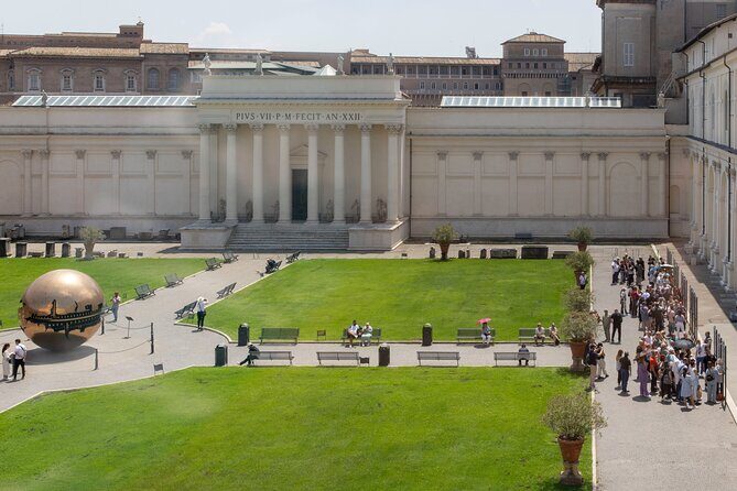 Guided tour of the Vatican Museums and Sistine Chapel in Spanish - Who this tour suits best (and who should think twice)