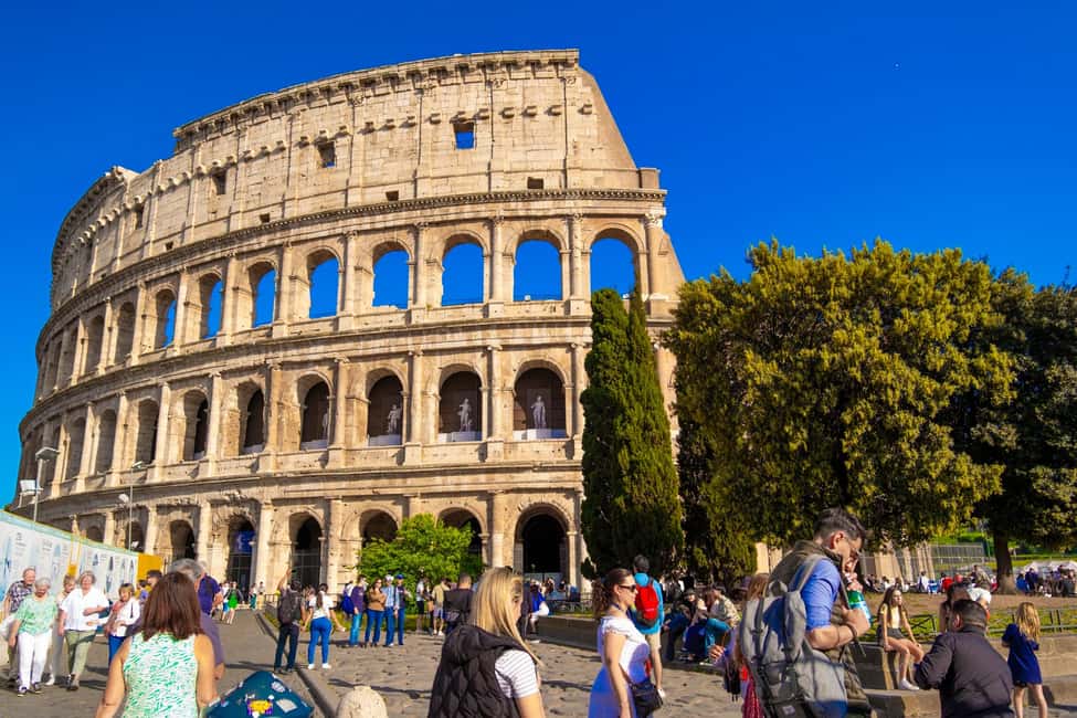 Guided Tour to the Palatine Coliseum and Roman Forum - Roman Forum stop: where the guide makes the ruins make sense