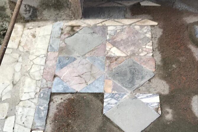 Herculaneum - Private Tour (skip-the-line admission included) - The Private Houses: House of the Deer to Neptune and Amphitrite