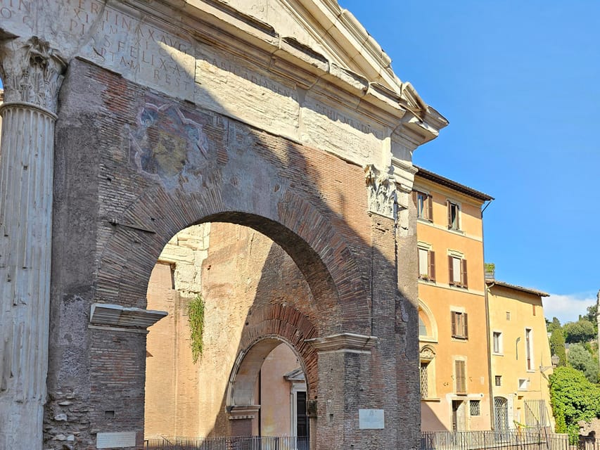 Hidden Gems of Rome Walking Tour - Passetto del Biscione: a quick look at an old Roman passageway