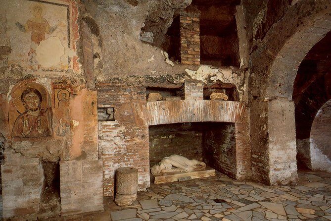 Hidden Gems & Rome Catacomb Semi Private Tour by golf cart - Catacombs of Saint Callixtus: what you should expect underground