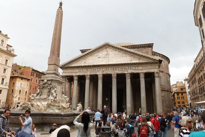 Highlights of Rome: Golf Cart Tour with Artisanal Gelato Tasting - Stop 1: Colosseum (See It, Then Keep Moving)