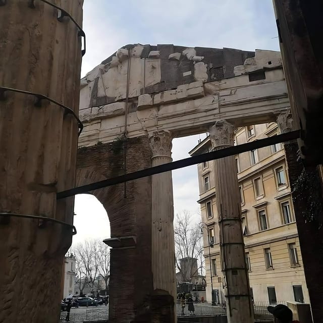 Jewish Ghetto Walking Tour with gelato - The homemade kosher gelato break: included, and worth planning for