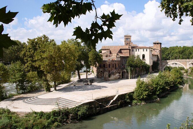 Jewish Quarter and Trastevere District Private Walking Tour - Jewish Ghetto to Trastevere: the point of this exact route