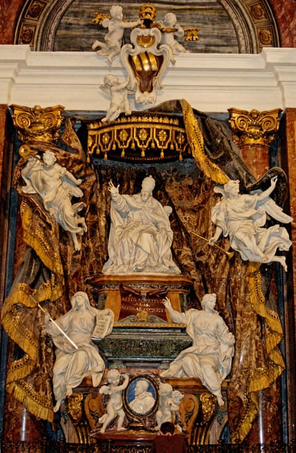 Jubilee tour: art and popes in Rome in the golden age of Christendom - Trevi Fountain and the Jubilee rivalry story (1650 focus)