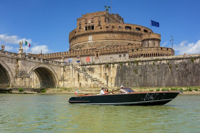 La Dolce Vita: Private Luxury Boat Ride in the Eternal City - Key moments that make this ride worth it