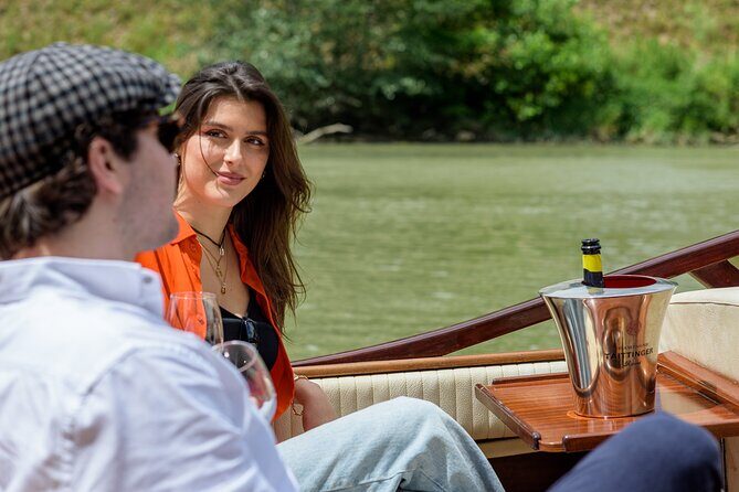 La Dolce Vita: Private Luxury Boat Ride in the Eternal City - Stradivaria boat, private ride style, and what luxury means here