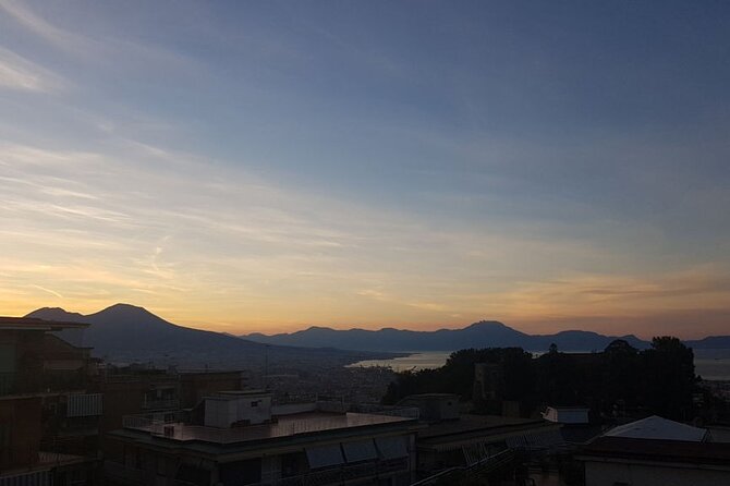 Make Neapolitan Pizza With A View Of Naples - Giuseppe and Anna: How the Host Style Changes the Class