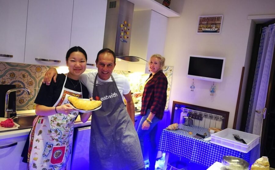 Make Neapolitan Pizza With A View Of Naples Like No Other - The Naples view: how to get the best out of the terrace time