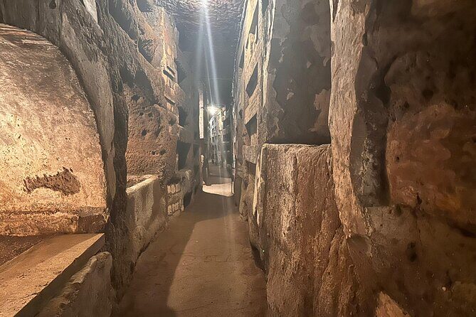 Mamertine Prison and Catacombs small group tour with driver - The audio guide inside Mamertine: how to make it work