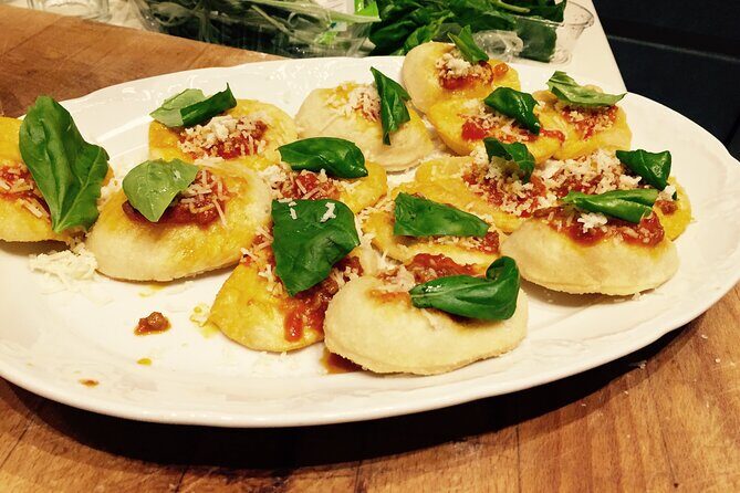 Marilee's Private Cooking Class in Rome - Roman Secondo and Wine: How the Meal Builds Social Energy