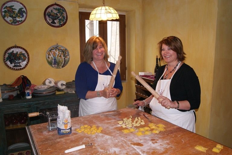 Mazzano Romano: Cooking Lesson and Lunch in the Countryside - Market or farm: choosing herbs and vegetables like an Italian