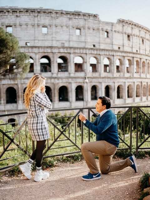 Mini Photo-session at Colosseum with Photographer - Posing tips that make you look natural at the Colosseum