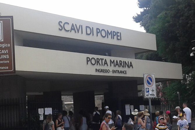 Minivan Tour | Positano Sorrento and Pompeii whit local driver - Morning Logistics: Pickup at 8:30 and a Mercedes Van Day