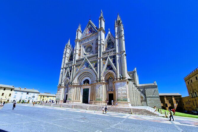 Montepulciano Wine Tasting and Orvieto Private Day Tour from Rome - The value of a private day out: why this pairing makes sense