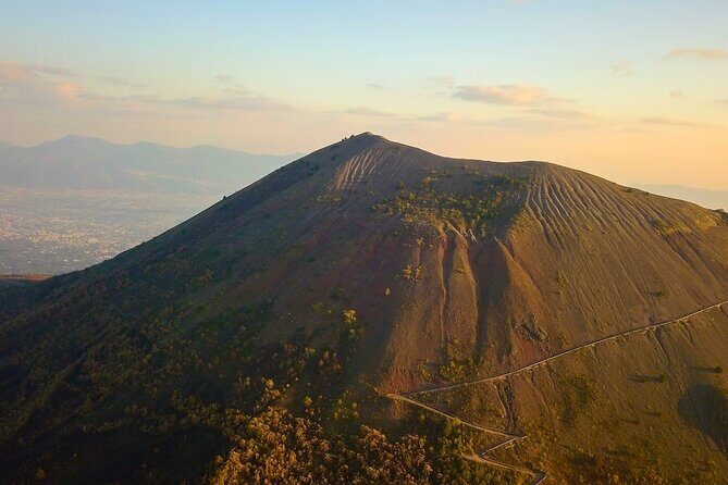 Mount Vesuvius and Pompeii private tour - Should you book this Vesuvius and Pompeii private tour?