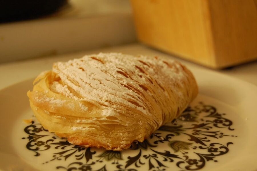 Naples: 2-Hour Walking Tour w/ Food Tasting Experience - The food plan: classic tastings, not a full meal