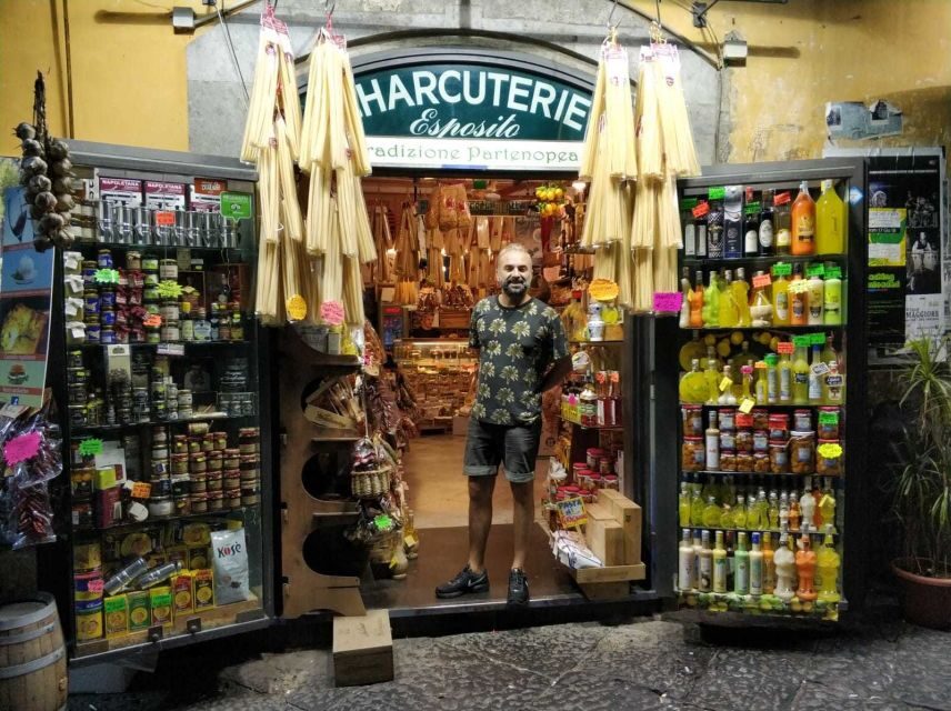 Naples: 3 Hour Food Tasting Tour - Centro Storico: mozzarella you can taste the difference in