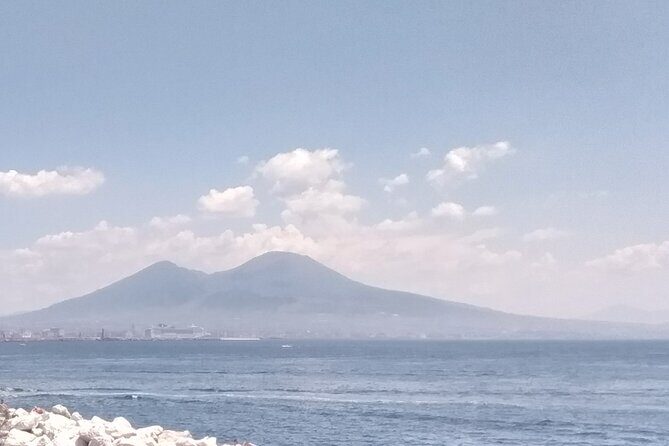 Naples - 4 hours in the streets of the city - Maschio Angioino, Town Hall Square, and Piazza del Plebiscito’s Big Stage