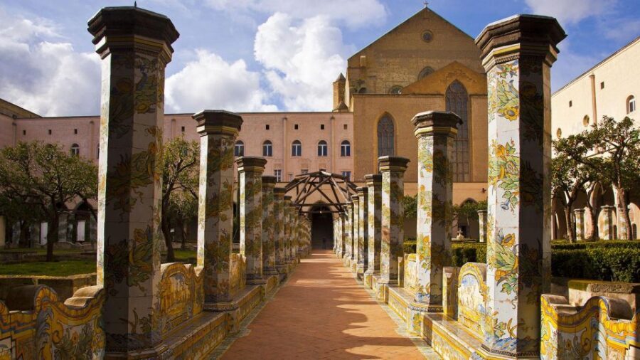Naples Audioguide - TravelMate app for your smartphone - Who this Naples app is for