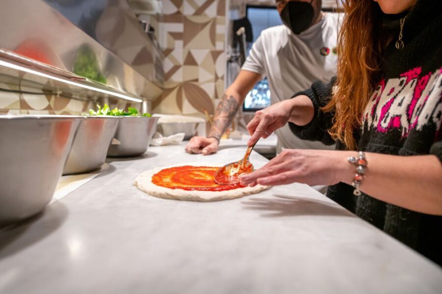 Naples: Authentic Neapolitan Pizza Making Class - The 2-hour flow: from dough basics to your finished pizza
