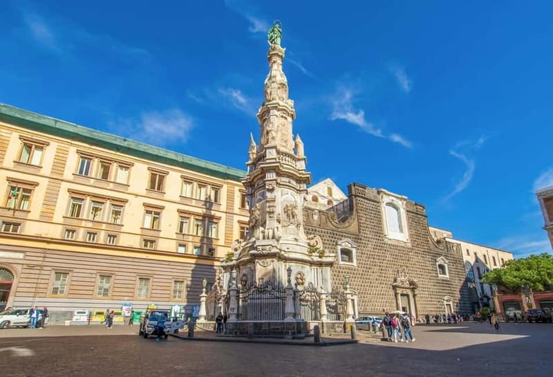 Naples behind the scene walking guided tour - A quick pause at Chiesa di Santa Maria Maggiore