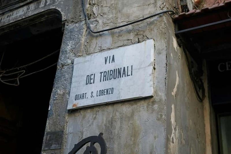 Naples behind the scene walking guided tour - San Gennaro stops: patron saint and the “treasures” angle