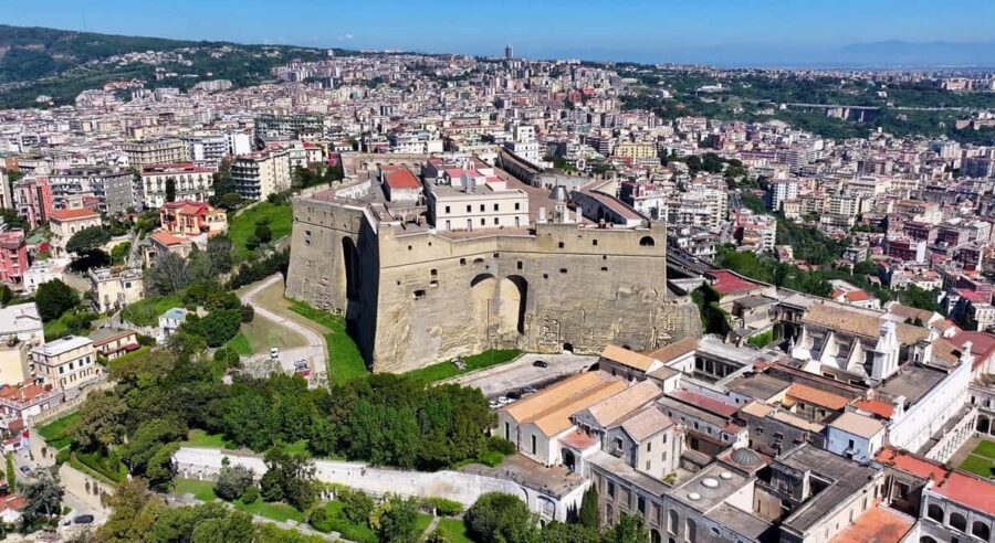 Naples: Castel Sant'Elmo Entry Ticket with Audio Guide - Arriving at Via Tito Angelini and getting in smoothly