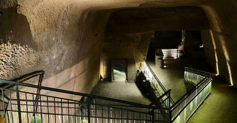 Naples: City and Lapis Museum Tour with an Archaeologist - Naples Underground in One Walk: Greek, Roman, and WWII in the Same Lines