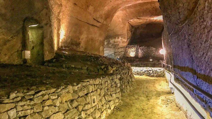 Naples: City and Lapis Museum Tour with an Archaeologist - Piazza San Gaetano Start: Getting Oriented Fast in Naples’ Historic Core