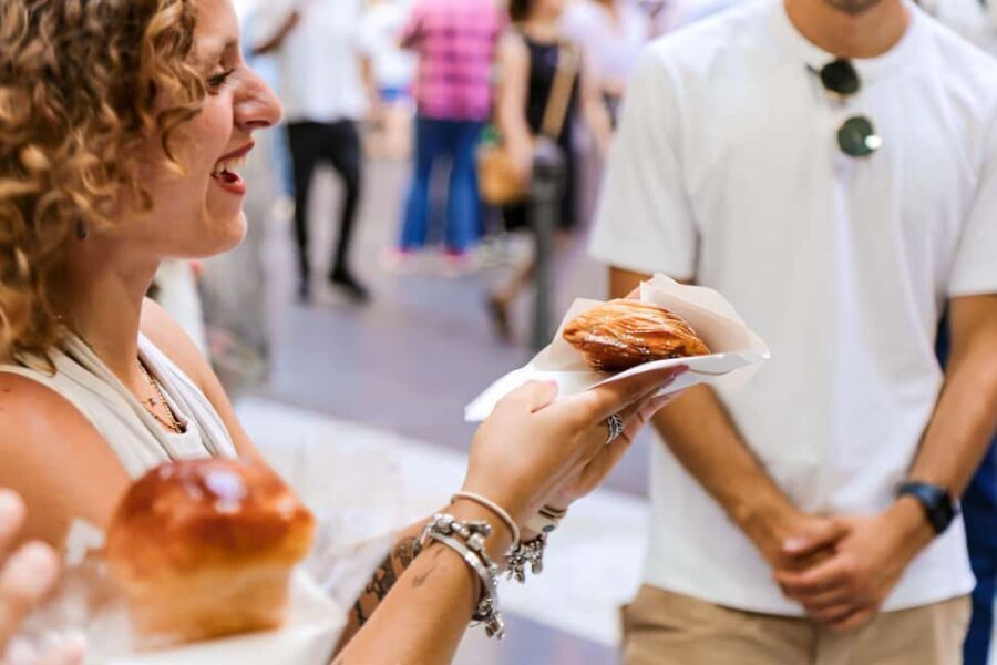 Naples: Culture & Street Food with a Local Guide - Key things that make this tour work
