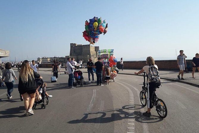 Naples electric bike tour Partenope - Castel Nuovo (Maschio Angioino): Naples’ castle moment without the detour