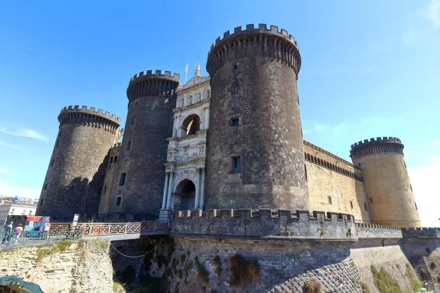Naples: Evening Sightseeing with Gourmet Dinner - The city loop from Molo Beverello to Piazza Bovio (and beyond)