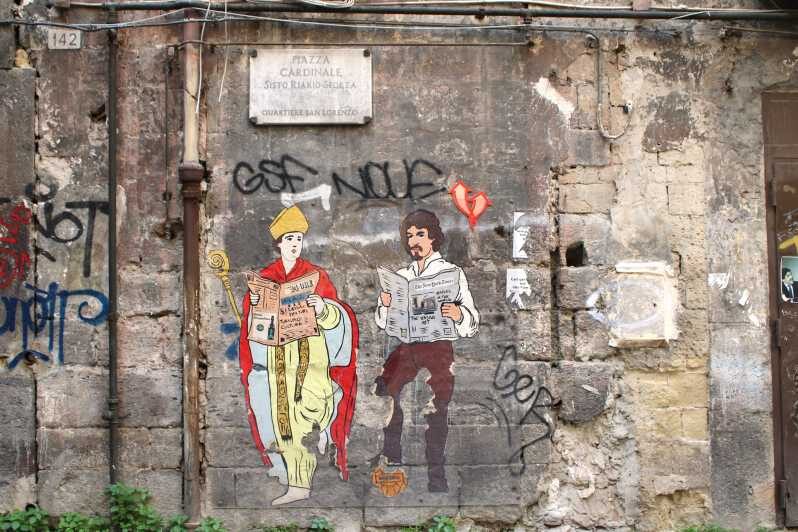 Naples: Family Mythology Treasure Hunt w/ Food Stop - Starting at Via Duomo 143: how the hunt really begins