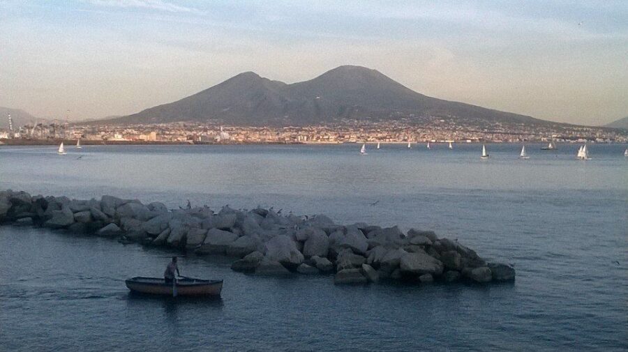 Naples: Guided Walking Tour - Umberto I Gallery: a classic Naples stroll between elegance and shopping