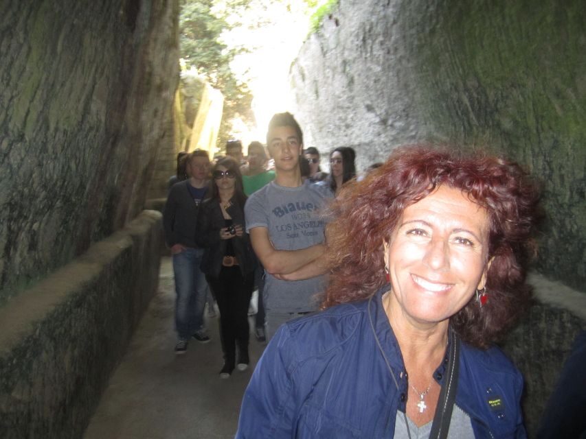 Naples: Guided Walking Tour - The guide experience: small-group listening, real translation, and a relaxed pace