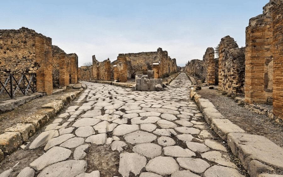 Naples: Herculaneum Entry Ticket with Digital Audio Guide - The Hard Moment: Standing Near Where 300 Souls Awaited Rescue