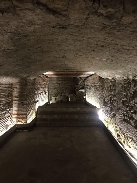 Naples: Historic Center Guided Tour with Underground Ruins - San Gregorio Armeno: Nativity Scenes as Living Craft