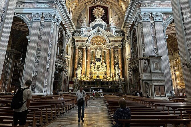 Naples Historic Center: Traditions & Folklore Small Group Tour - Santa Maria delle Anime del Purgatorio ad Arco and the Skull Legends