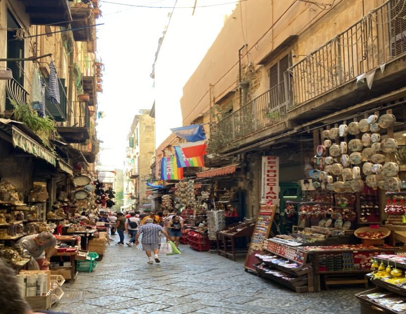 Naples Historic Center: Traditions, Legends & Folklore Tour - Santa Maria delle Anime del Purgatorio ad Arco and the skulls of purgatory