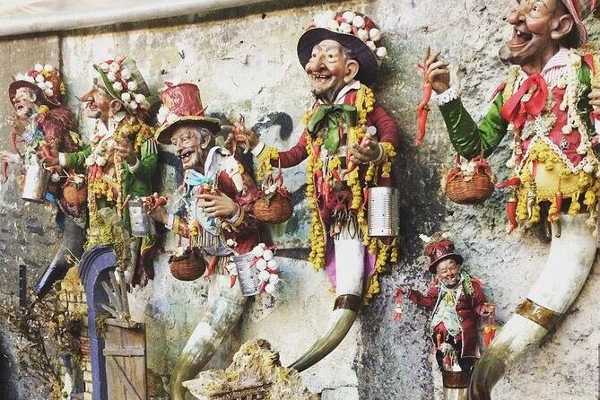 Naples Historical Center walking tour (2hrs) - Piazza San Domenico, Piazzetta Nilo, and the switch toward daily Naples