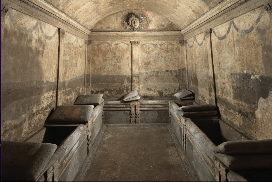Naples: Ipogeo dei Cristallini Guided Tour - The guide and the videos: how to make 45 minutes work