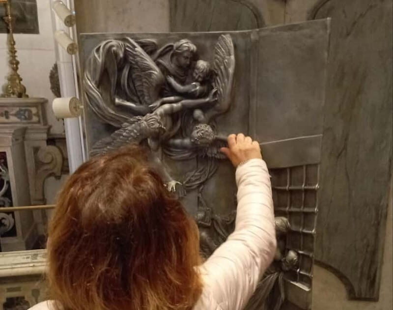 Naples: Masterpieces of Caravaggio Guided Walking Tour - The sculptural reconstruction: how you learn by seeing and touching