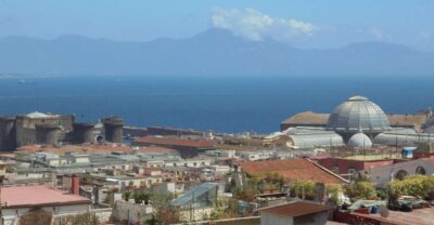 Naples: Naples, Pompeii, and Vesuvius Full-Day Tour - The big Naples icons: Piazza del Plebiscito and the grand stage of the city
