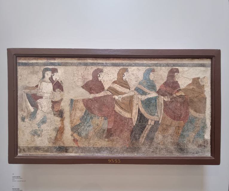 Naples: National Archaeological Museum audio guide - Hercules, Venus Callipigia, and the mosaics: what to look for as you move room to room