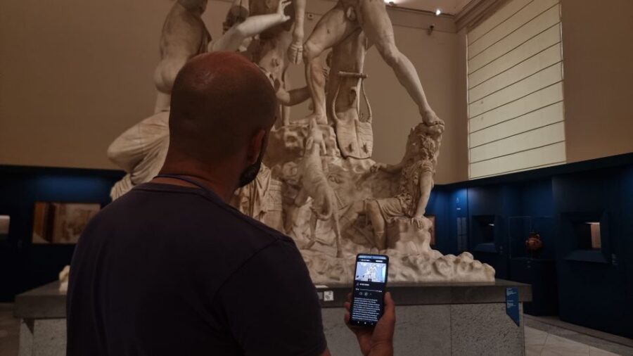 Naples: National Archaeological Museum audio guide - Navigation: map help, but plan to follow the guide step by step