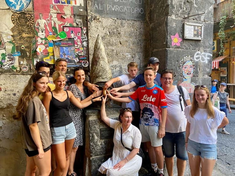 Naples: Old City Center Street Food Tour with Spritz - Key things I’d watch for on this Naples street food tour