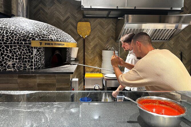 Naples Pizza Class: Learn, Bake & Eat the Authentic Pizza Taste - Guides and instructors: what makes the class feel personal