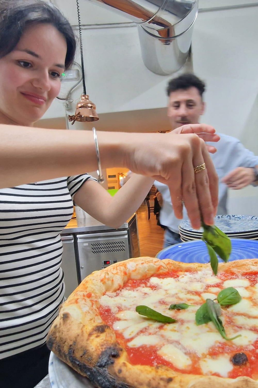 Naples: Pizza Making Class with Local Pizzaiolo - Practical tips to get the best results